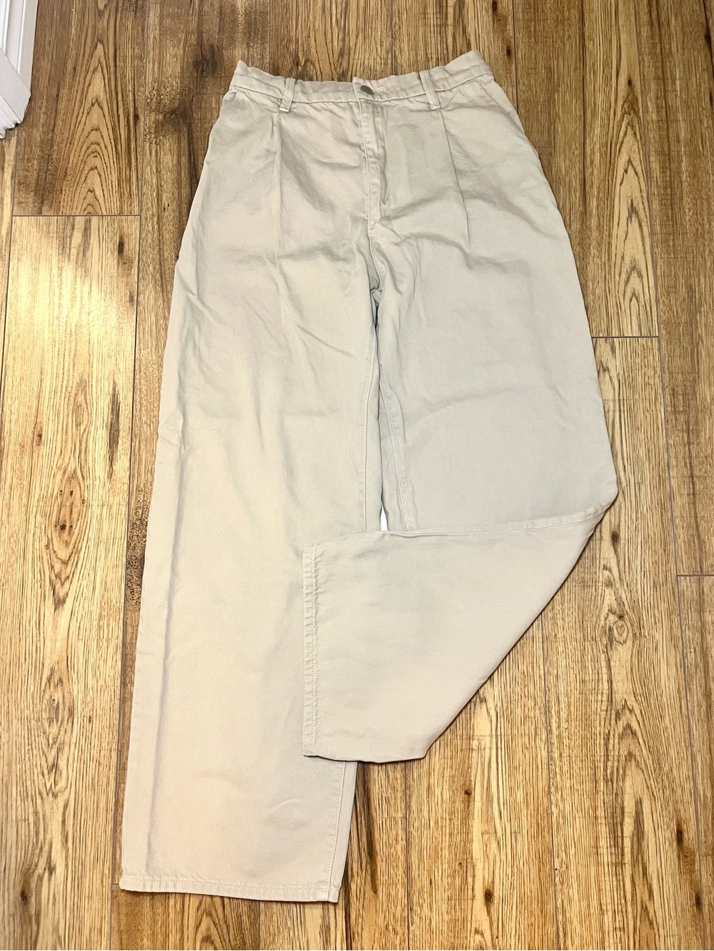 Uniqlo Drapey Denim Pleated Trousers High Waisted Wide Leg Beige - Size S